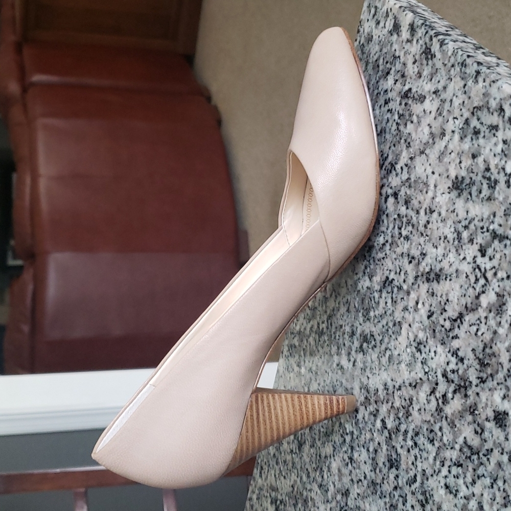 TAHARI 3.5 INCH HEELS